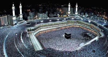 يا رايحين للنبي الغالي.. إقبال المواطنين للتقديم بحج القرعة للموسم الجديد.. التسجيل عبر 3 وسائل: أقسام الشرطة وإلكترونى وصوتى.. نماذج جاهزة للتقديم ويشترط عدم أداء الفريضة سابقا
