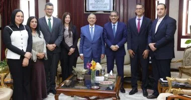 وزير الإعلام يجري مباحثات مع رئيس أكاديمية النقل البحري ويشدد على أهمية التطوير المستمر