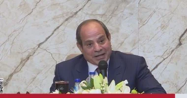 الرئيس السيسي يشارك في لقاء حواري مع طلاب الأكاديمية العسكرية المصرية
