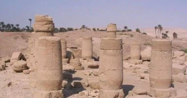 الأشمونين: المدينة التاريخية للمعبودات الثمانية ومهد إله الكتابة – تقرير مصور