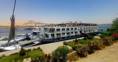 درجات الحرارة تصل إلى 42 في أسوان مع استمرار ارتفاع الحرارة – تقرير مصور وفيديو