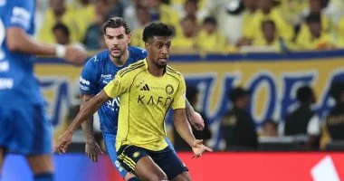تعادل الهلال والنصر يعيد حسابات بطولة الدوري السعودي بسبب خطأ حاسم (فيديو)