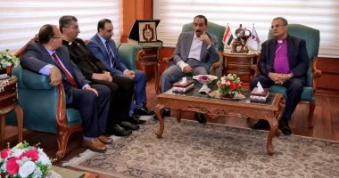 محافظ سوهاج يلتقي رئيس الطائفة الإنجيلية لتطوير أوجه التعاون المشترك