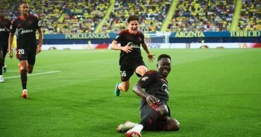 إشبيلية ينتصر بثلاثة أهداف على فياريال وإسبانيول يتخطى بيلباو في Liga المثير