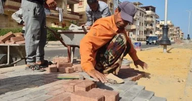 تنفيذ مبادرة “جميلة يا بلدي” لترصيف الإنترلوك وزراعة الأشجار في مصيف بلطيم