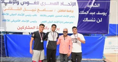 طالب من الإسماعيلية الأهلية يحقق رباعية ميداليات في بطولة كأس مصر للزعانف القصيرة