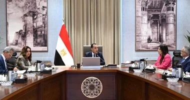رئيس الوزراء يراجع سير تنفيذ إجراءات التصالح في مخالفات البناء