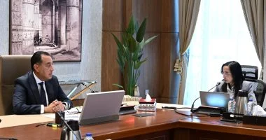 رئيس الوزراء يستعرض سير تنفيذ المشروعات التنموية والخدمية بمحافظة البحيرة