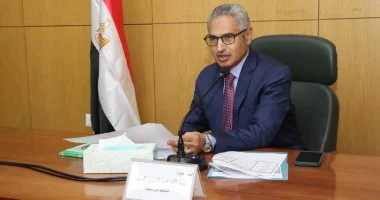محافظ بني سويف يعقد جلسة حوارية لمناقشة تحديات المواطنين في عدة قطاعات