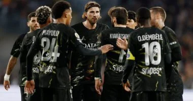 باريس سان جيرمان يتوج بطلاً لمسابقة الدوري الفرنسي 2026 عقب الفوز على لانس بهدفين