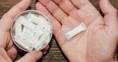 الصحة العالمية تحذر من مخاطر أكياس النيكوتين بسبب احتوائها على مواد إدمانية ضارة