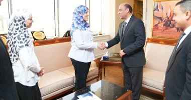 وزير العمل يدعم بطلة مصر من ذوي الهمم بتأمين فرصة وظيفية مناسبة