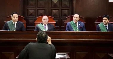 محاكمة 3 شبان في المنصورة بتهمة القتل على خلفية نزاع سابق