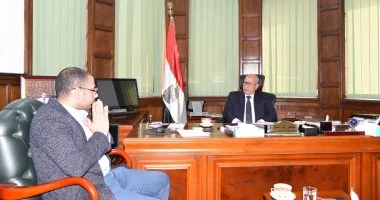 مصطفى الشيمي: دراسة فرض غرامة 10 آلاف جنيه على استخدام مياه الشرب لغسيل السيارات