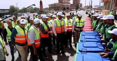 محافظ كفر الشيخ يزور فعاليات مبادرة “جميلة يا بلدي” في دسوق ويطلع على سير التنفيذ