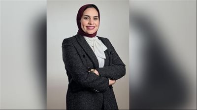 كارين ديكرو تدافع عن حق الأب بقوة ووضوح