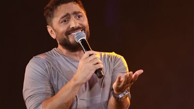 تامر حسني يختتم مباراة مصر وروسيا بحفل غنائي في كأس العاصمة الجديدة