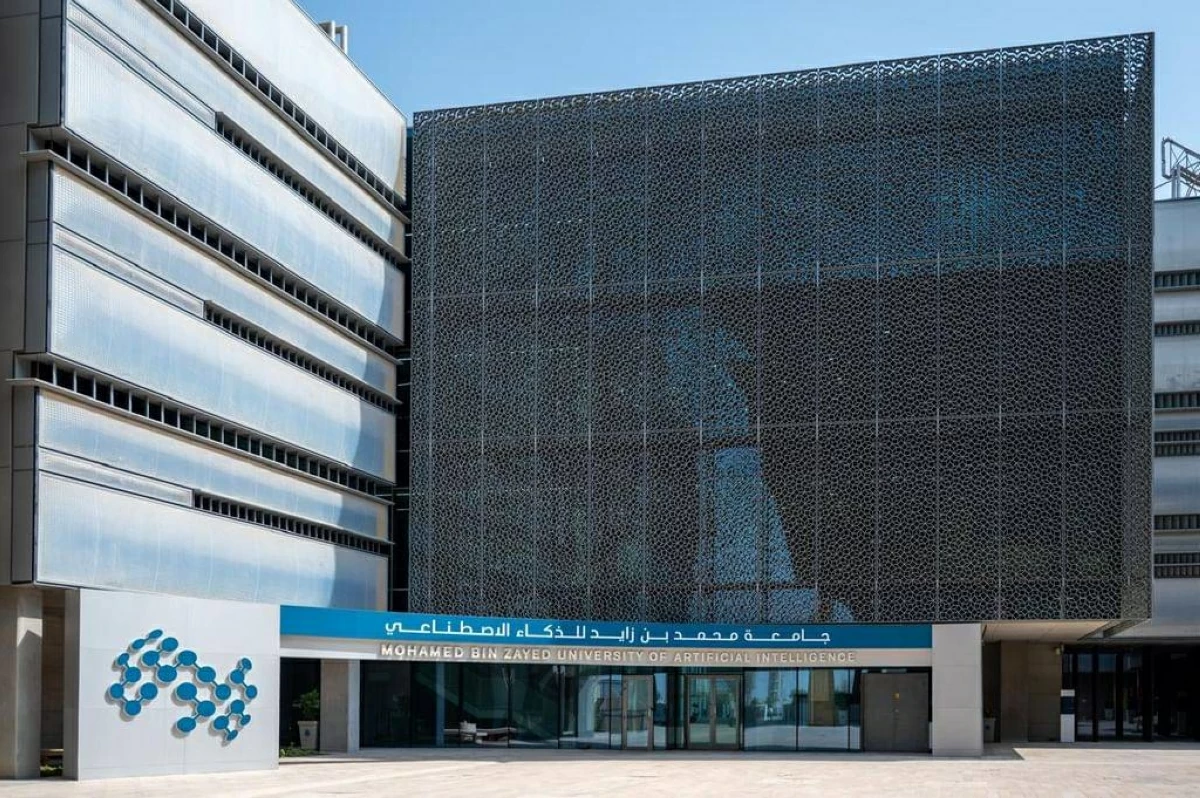 شباب الإمارات.. نماذج ملهمة ترسخ ريادة وطنية في قطاع الذكاء الاصطناعي