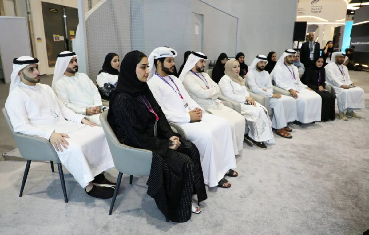 غرفة الشارقة تبحث تمكين الشباب لدفع تطور القطاع الصناعي
