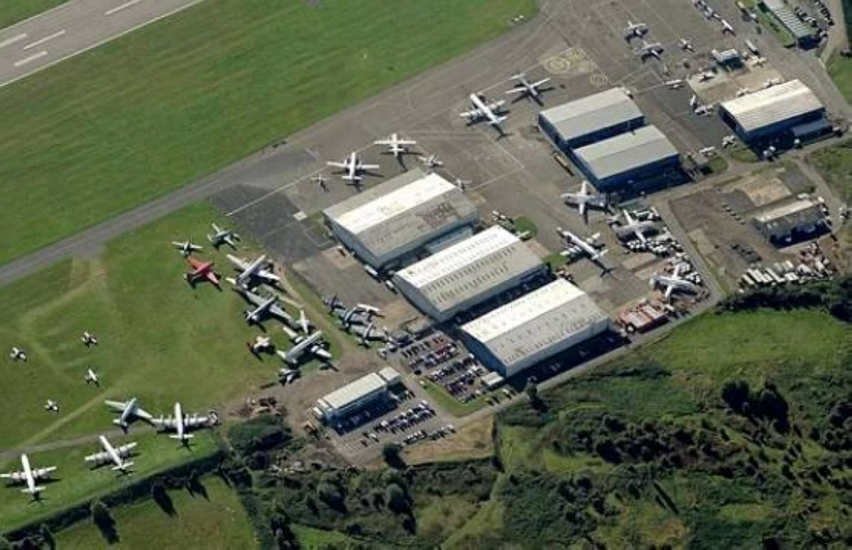 مطار كوفنتري يغلق أبوابه بعد تسعين عاماً من التشغيل