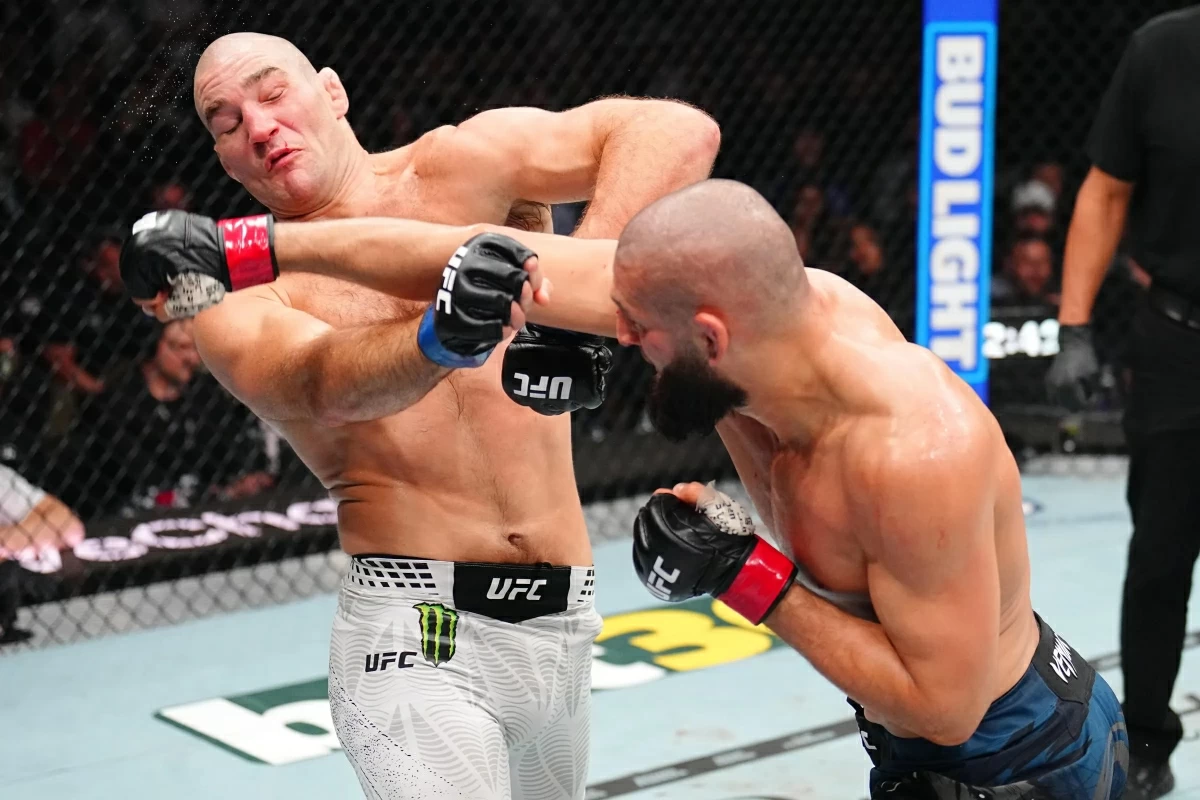 حمزة شيماييف يخسر لقب وزن المتوسط في بطولة UFC