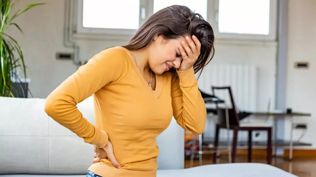 آلام الظهر المزمنة: النساء يتأثرن بنسبة أعلى مقارنة بالرجال