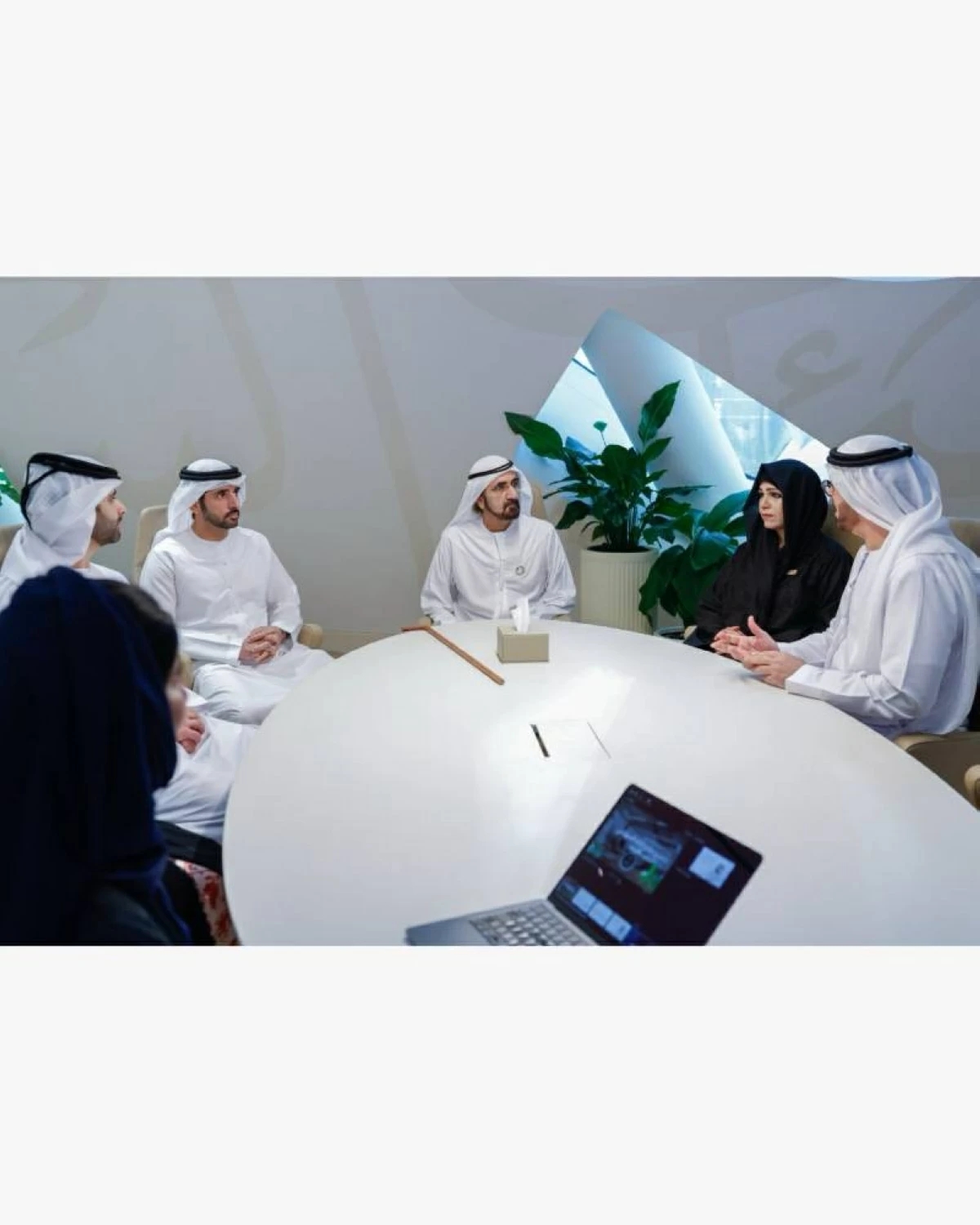 محمد بن راشد يؤكد تعزيز الطموحات الوطنية ويشدد على أهمية العزيمة لتحقيق مستقبل الإمارات