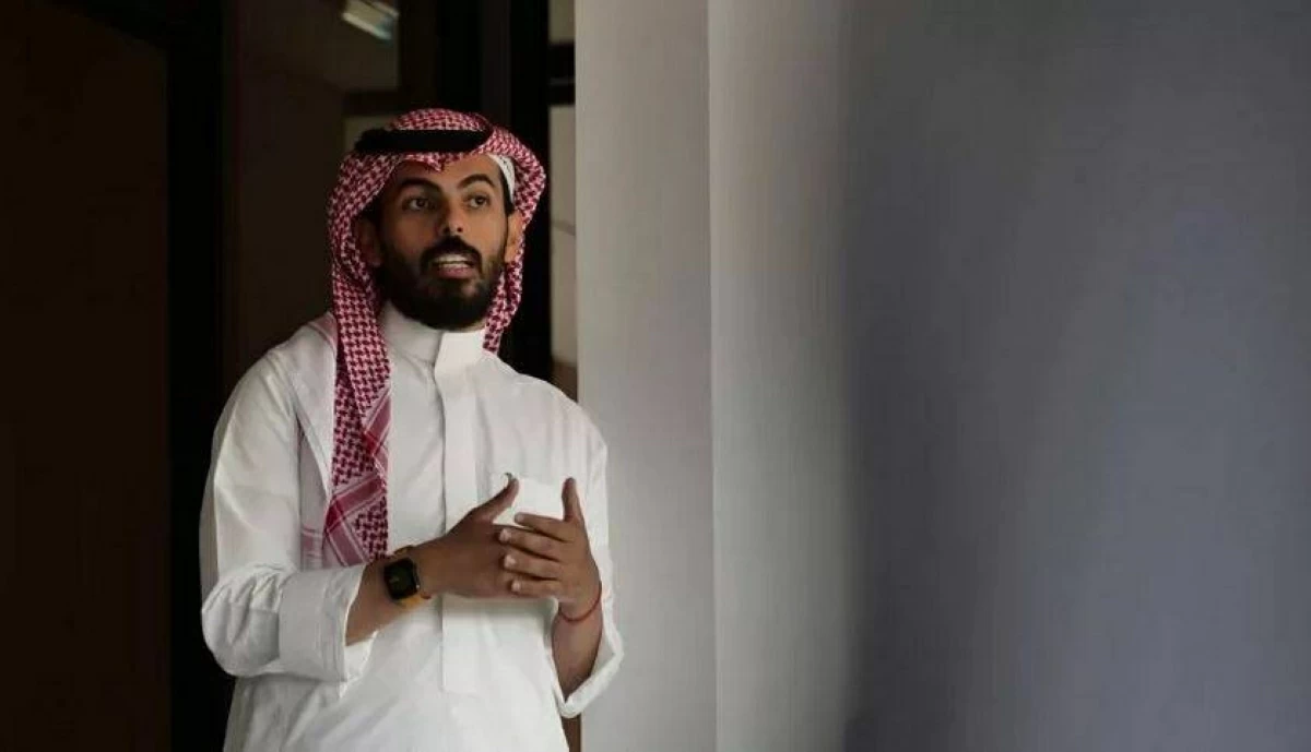 أبو مالح يعلن استقالته من «ثمانية» ويؤكد غياب الخلافات