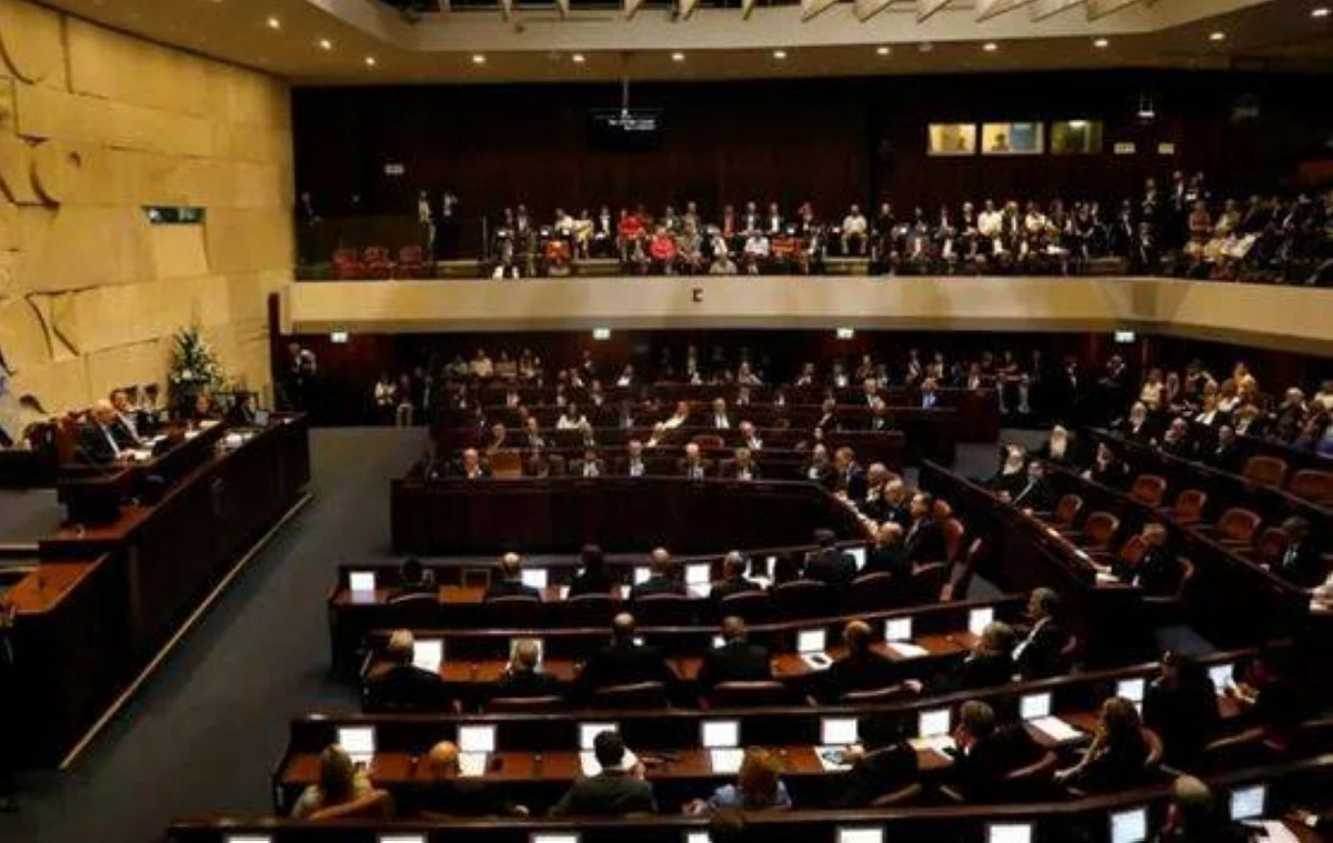 الائتلاف الحاكم في إسرائيل يطرح حلّ الكنيست تمهيداً للانتخابات المبكرة