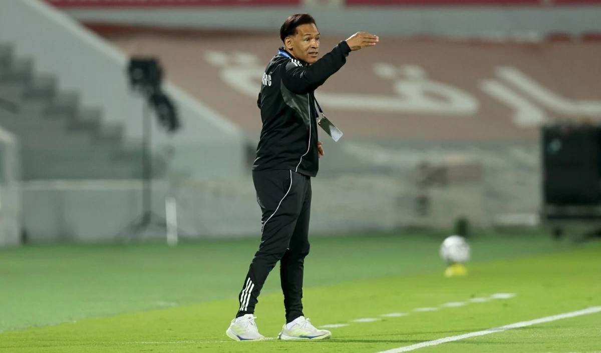 مورايس يركز على إنهاء الدوري بأداء مميز ويسعى لإعادة الشارقة لصدارة المشهد