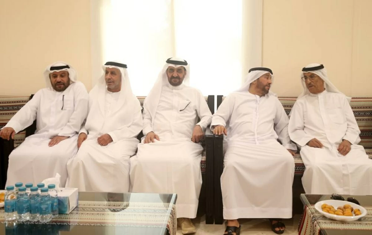 مسؤولون وشيوخ يعبرون عن تعازيهم لوفاة راشد محمد تريم