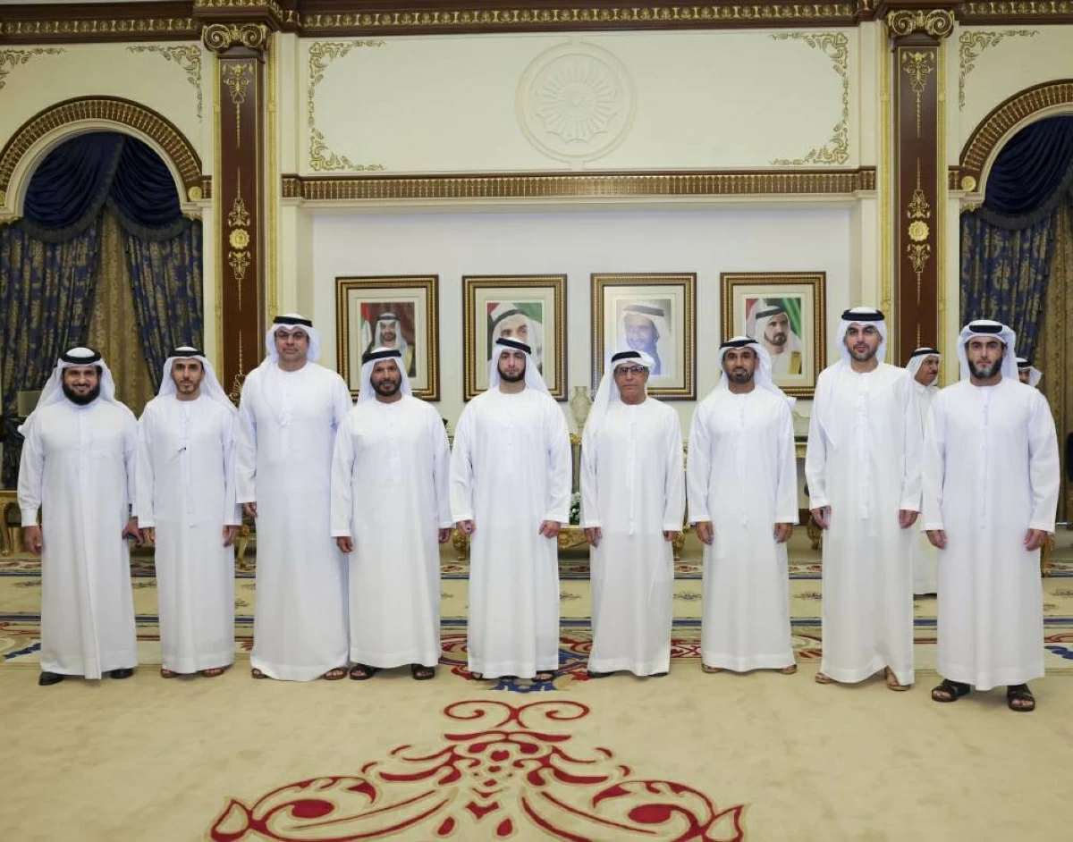 راشد بن حمدان يلتقي بفريق النصر لتكريم الأداء المتميز