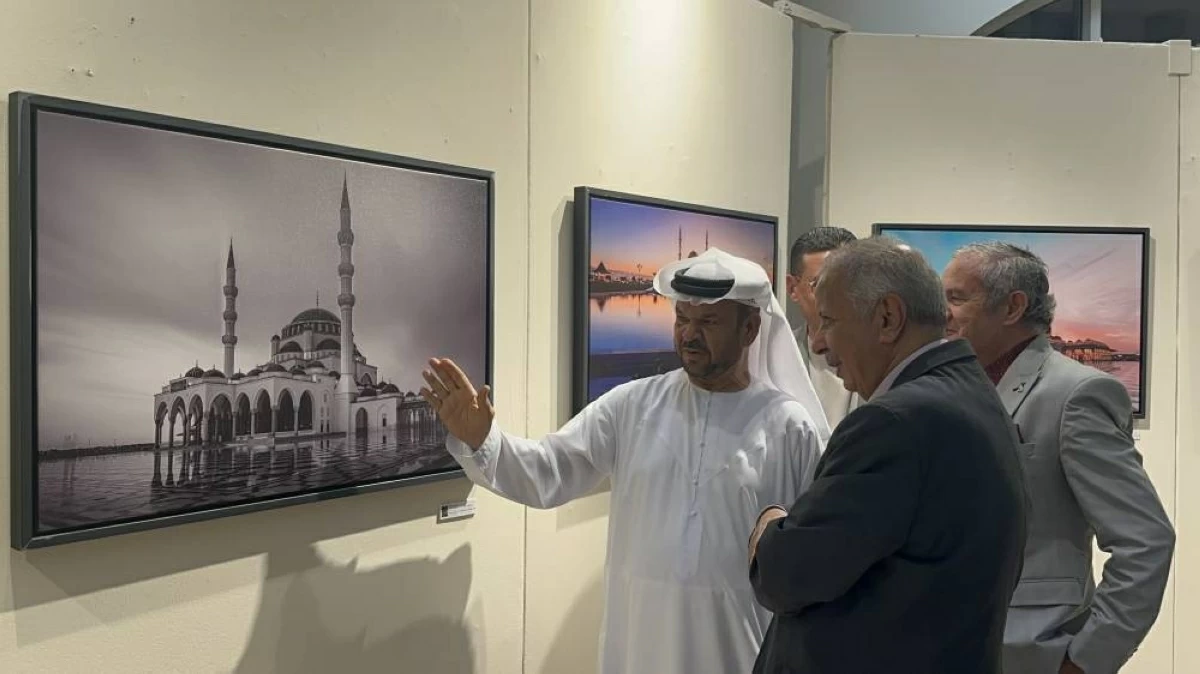 «عمارة القلوب» توثق الطابع البصري لمساجد الشارقة بأبعاد فنية مميزة