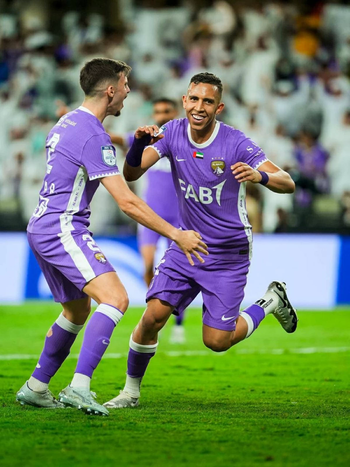 العين يتصدر المشهد محليًا ودوليًا في دورى أدنوك داخل وخارج استاد هزاع
