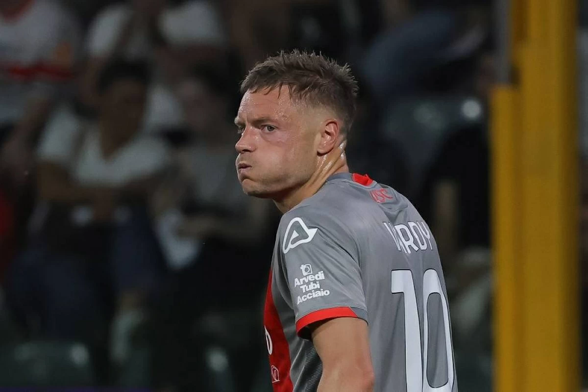 جيمي فاردي يواجه تحدي الهبوط مع فريقه في الدوري الإيطالي