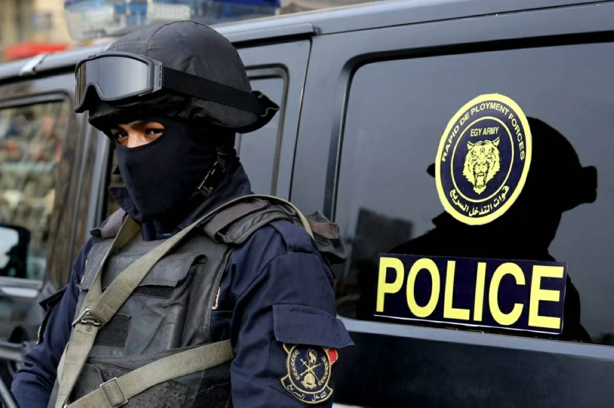 شرطة مترو الأنفاق في مصر توقف محاولة جريمة قتل وسرقة بحق مسن داخل منزله