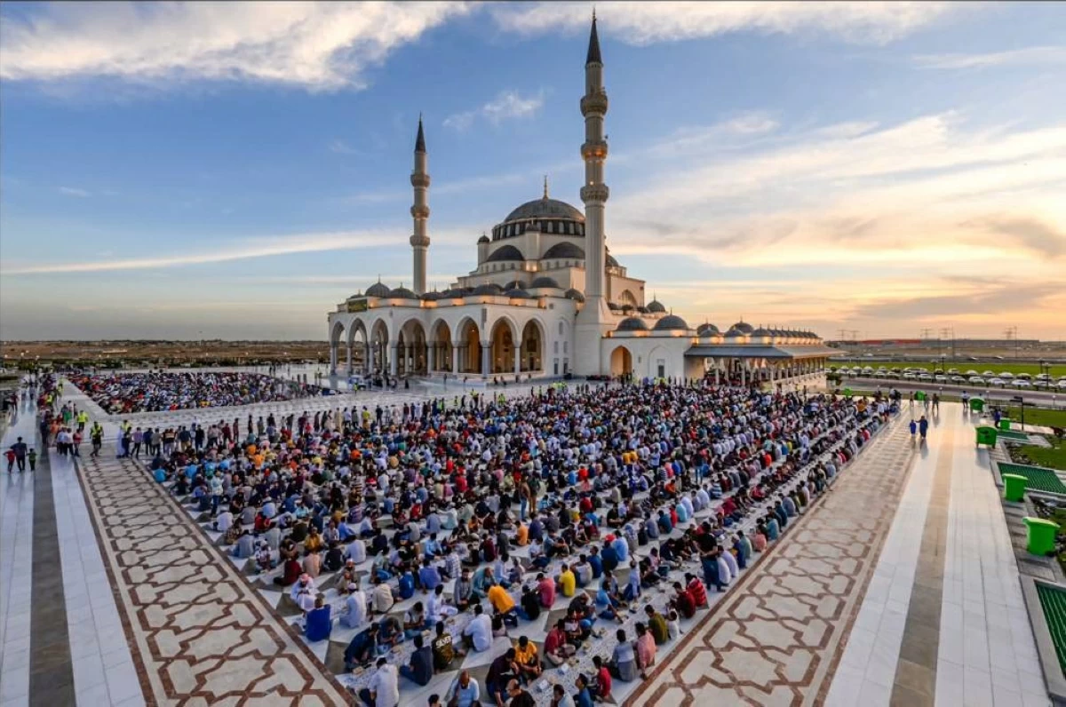 جداول الجوامع وأسماء الخطباء ومواعيد صلاة العيد في الشارقة