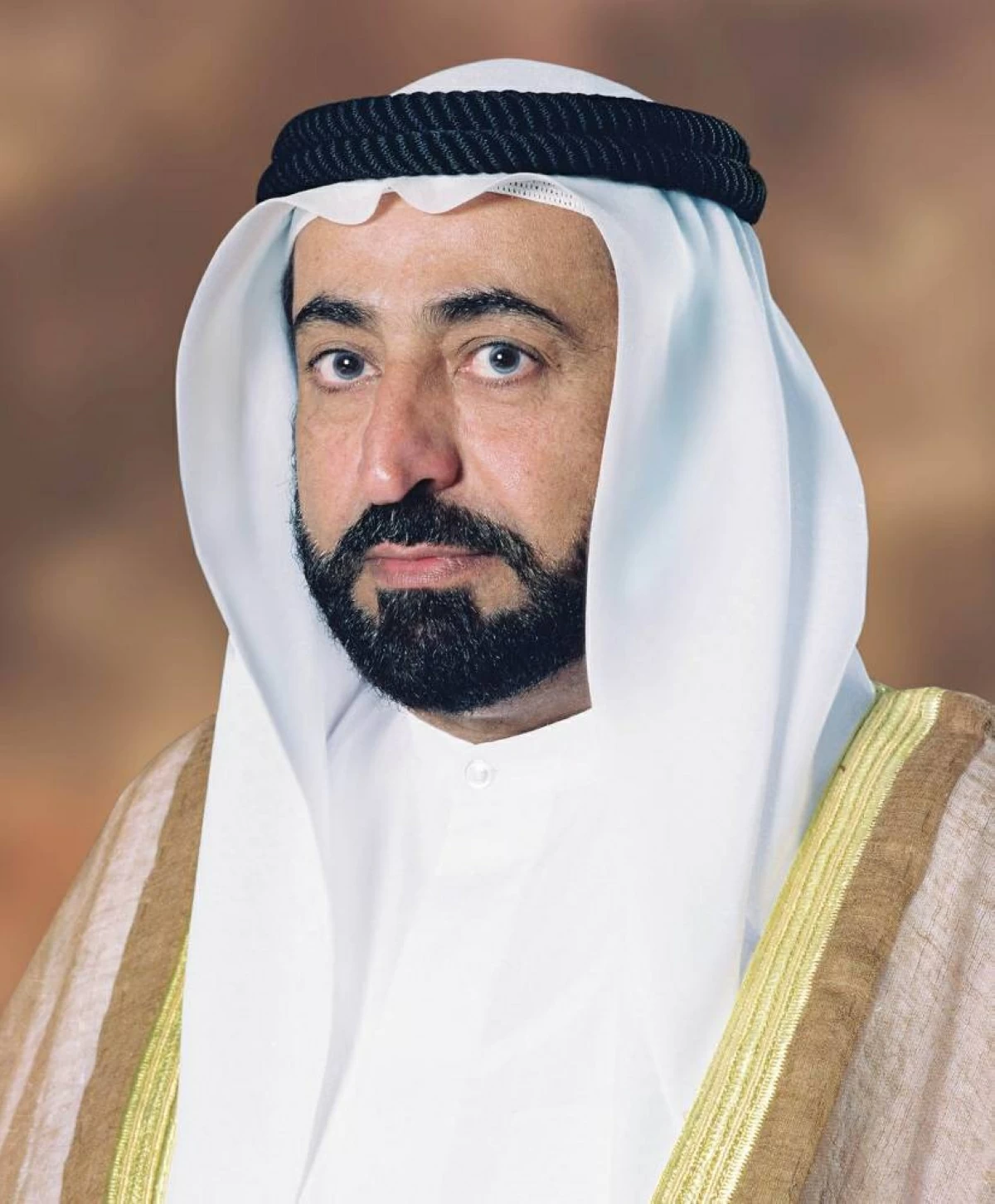 سلطان يرسل تهاني عيد الأضحى لرئيس الدولة ونواب الحكم وكبار المسؤولين