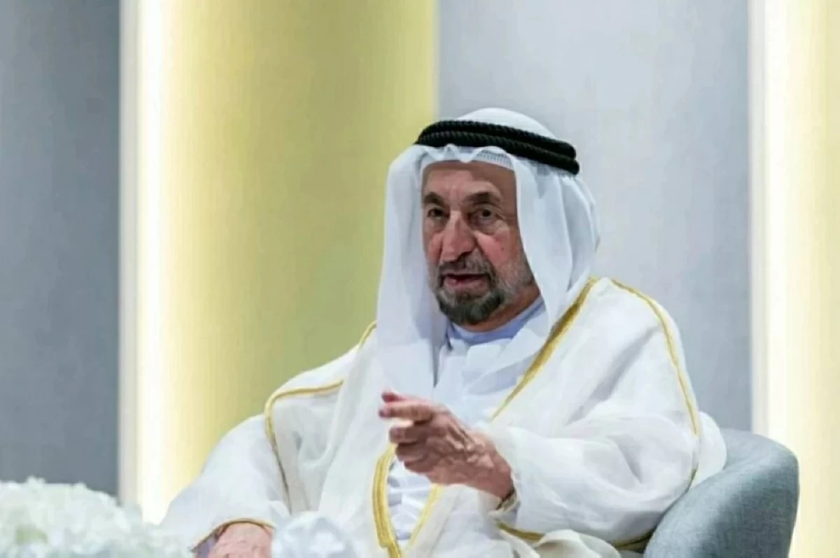 حاكم الشارقة يلتقي المهنئين بعيد الأضحى في قصر البديع