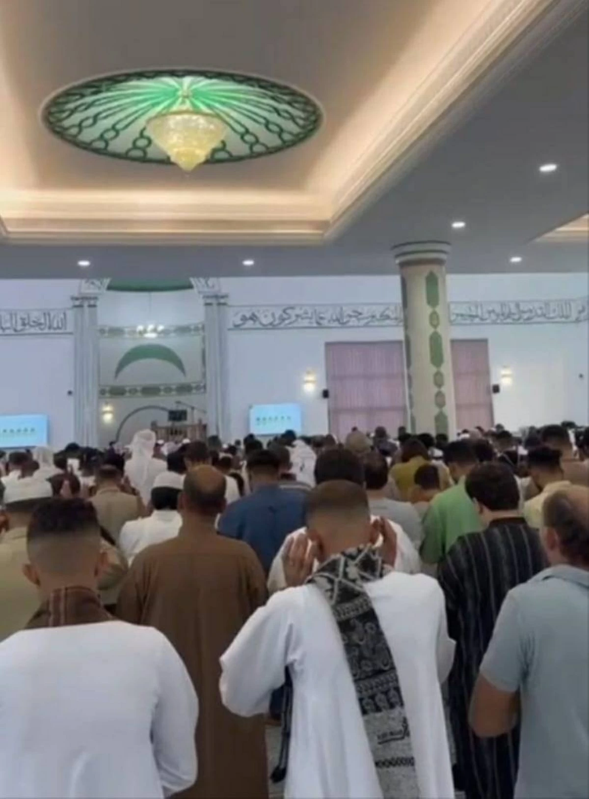 مآذن العين تعلن بداية عيد الفطر بتكبيرات التأبين