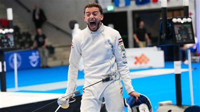 محمد السيد يتوج بذهبية كأس العالم في سيف المبارزة بسويسرا