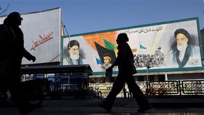 الفقر يلتهم الطبقة الوسطى.. مظاهر البؤس تمتد من طهران إلى كافة أنحاء إيران