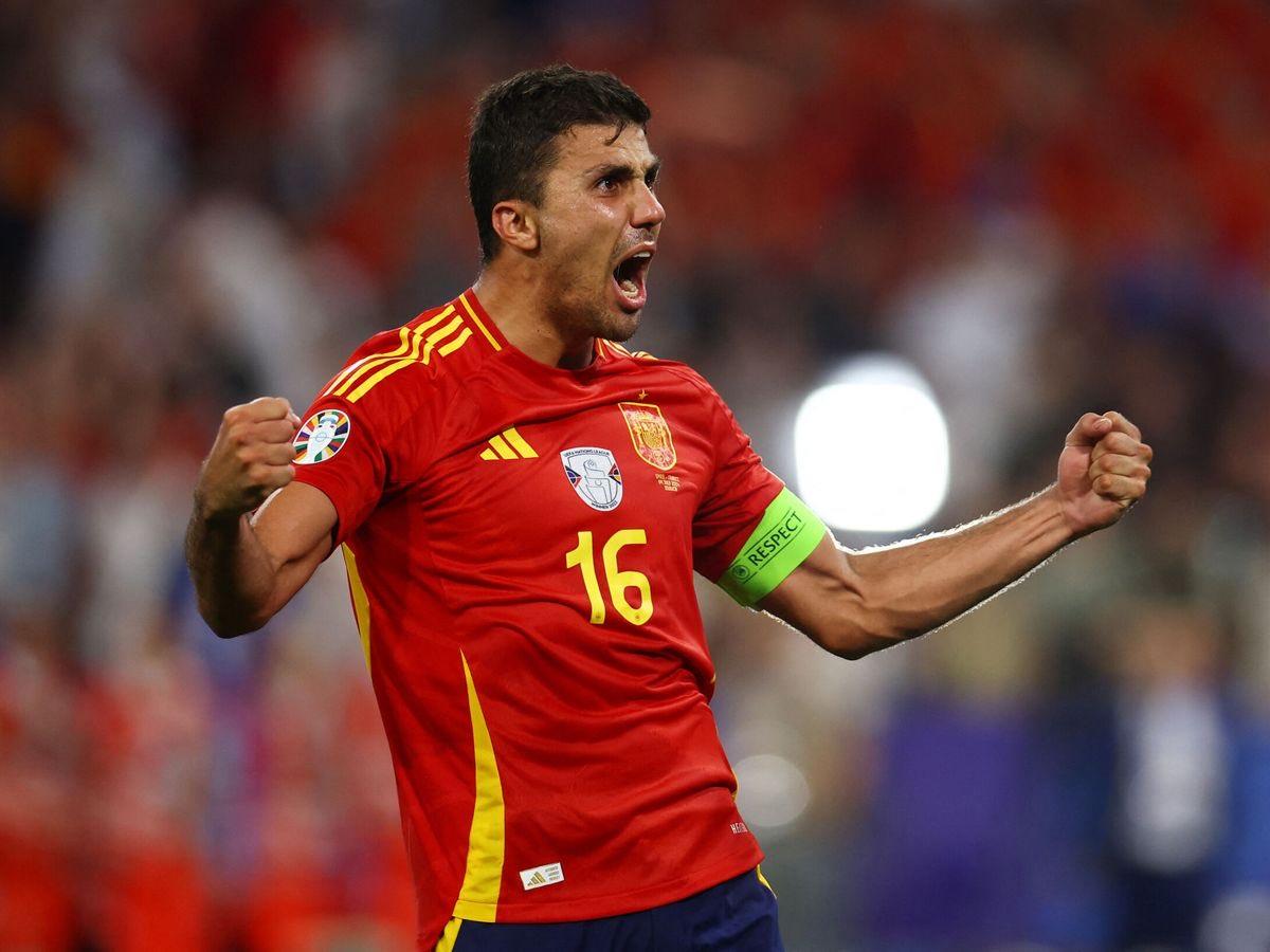 رودري يعلق على أنباء رحيله إلى ريال مدريد