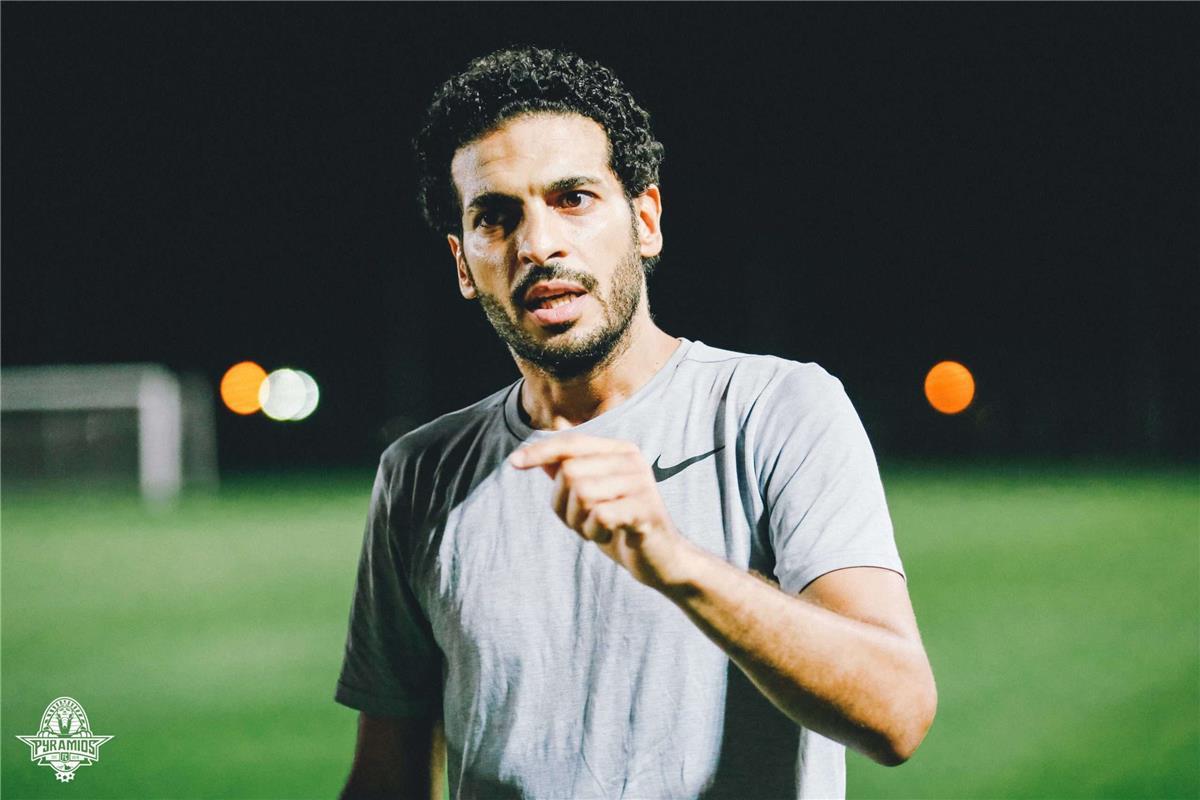 هاني سعيد يُعلن موقف مايلي من الاستمرار مع بيراميدز