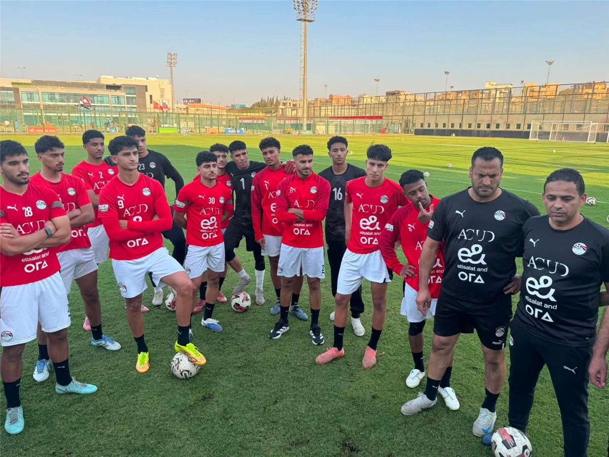 مستشهدًا بحمزة عبد الكريم.. مصطفى عزام يحفز لاعبي منتخب مصر للشباب قبل بطولة شمال إفريقيا