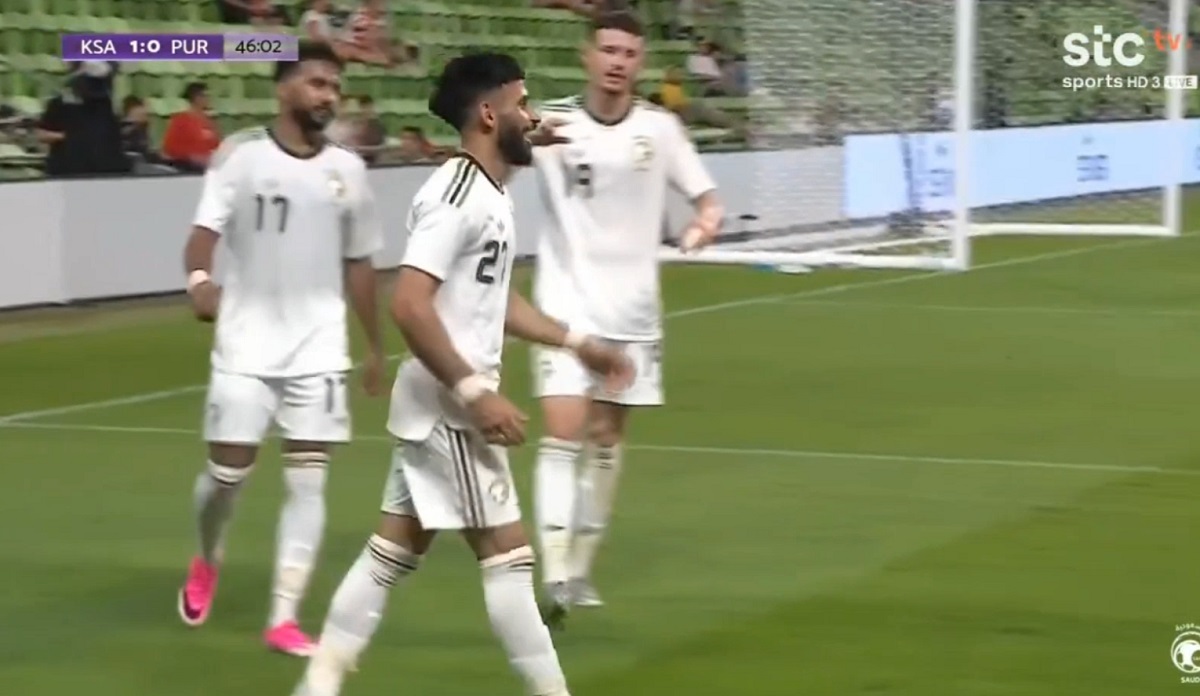 هدف السعودية الاول في مرمي بورتوريكو بعد خطأ من المدافع