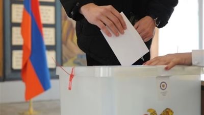انطلاق ماراثون الانتخابات البرلمانية في أرمينيا بمشاركة 18 حزباً وتحالفاً