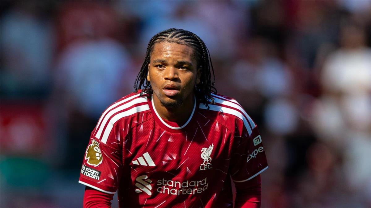 شكوك حول مستقبل لاعب ليفربول بعد تعيين إيراولا.. ونجوموها قد يعجل برحيله