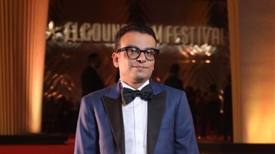 المجلس القومي لذوي الإعاقة يطالب بالتحقيق مع أمير رمسيس بعد تصريحاته في “الحكاية”