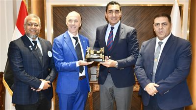 جوهر نبيل يستقبل روي بيكر لبحث إدراج الكيك بوكسينج في الألعاب الإفريقية 2027